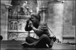 Eve Arnold on the set of Becket, Photo Robert Penn, FILM: BECKET, ENGLAND, 1963 © Eve Arnold, Magnum Photos