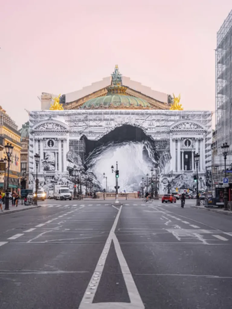 L'intervento di Jr all'Opéra Garnier di Parigi