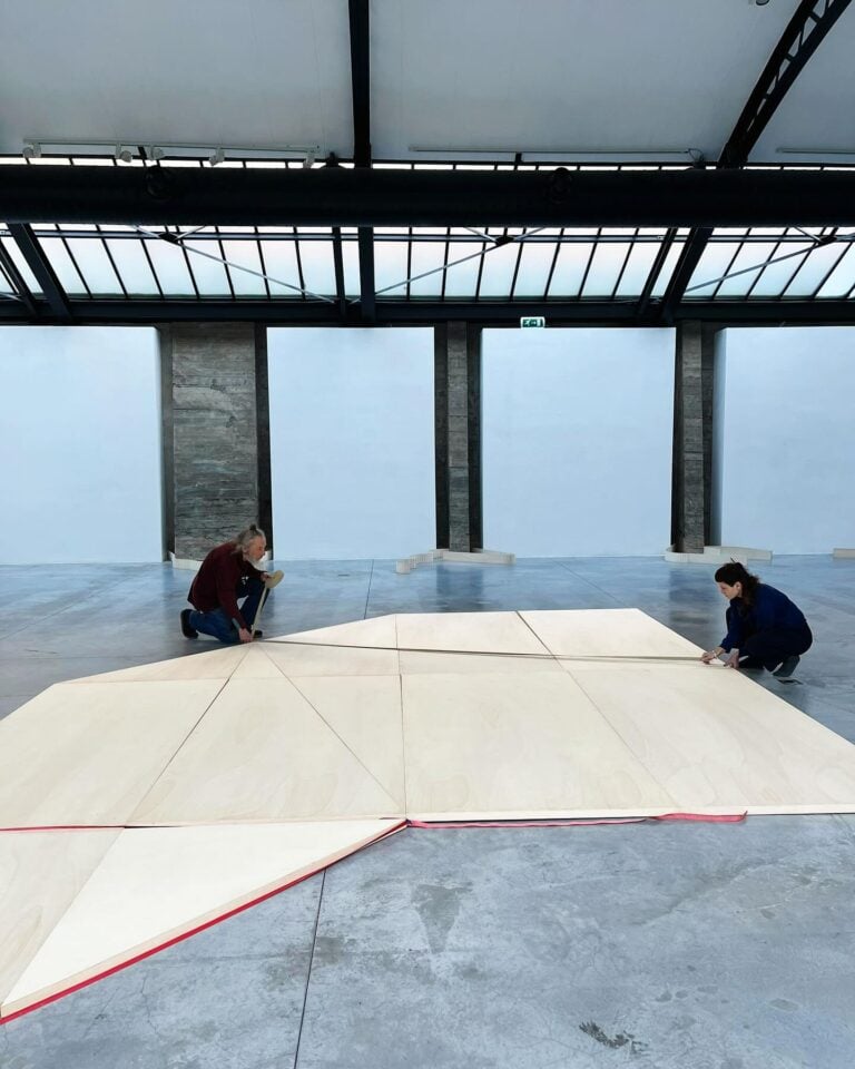 Meryem Bayram e Guy Rombouts in preparazione di Fourfold performance alla Fondation CAB Bruxelles Le mostre da vedere a Bruxelles nei giorni della fiera BRAFA 2024