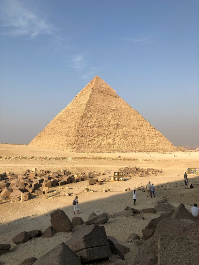 Piramide di Macerino di Shady Hassan, via unsplash