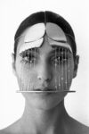 Pietro Consagra, Maschera repertorio PC/1, argento, oro, rosso e sfere di turchese, 1969. Fotografie Ugo Mulas © Eredi Ugo Mulas