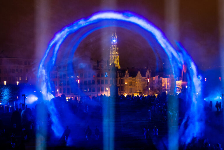 Bruxelles illuminata dal festival delle luci Torna il Bright Brussels, tra i Festival delle Luci più affascinanti d’Europa. Le foto