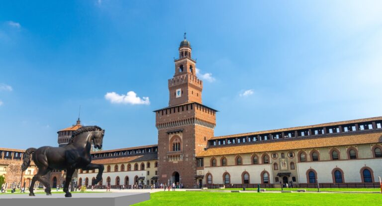 Castello Sforzesco foto dal sito Lombardia Segreta.com Lo strano caso del Cavallo leonardesco all'Ippodromo di Milano: spostiamolo