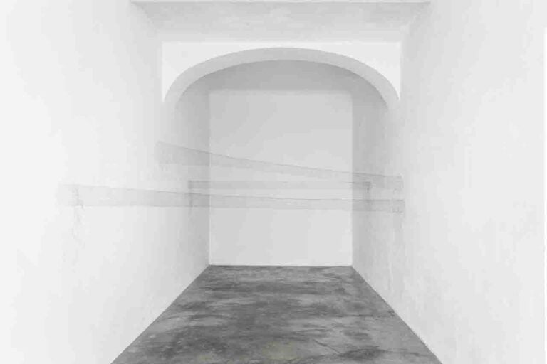 Christiane Löhr, Raum sein, installation view at Base, Firenze, 2024. Photo Leonardo Morfini