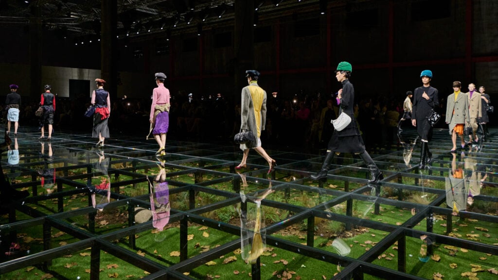 Milano Fashion Week 2024. Prada ridisegna la donna borghese