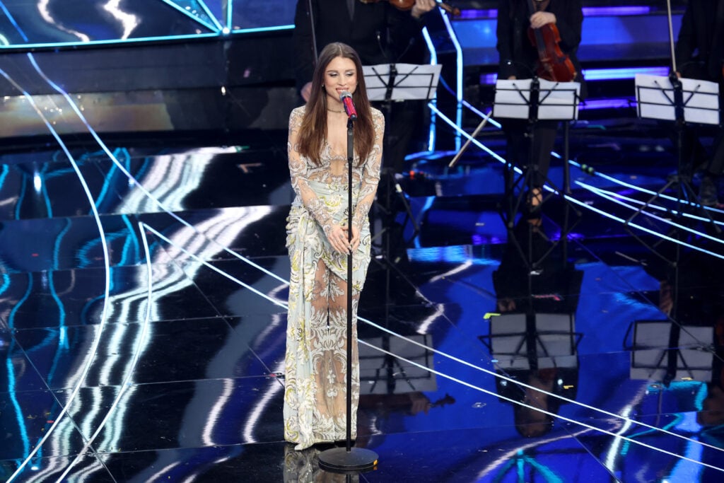 Etro Angelina Mango, Festival di Sanremo 2024. Cortesy of Etro