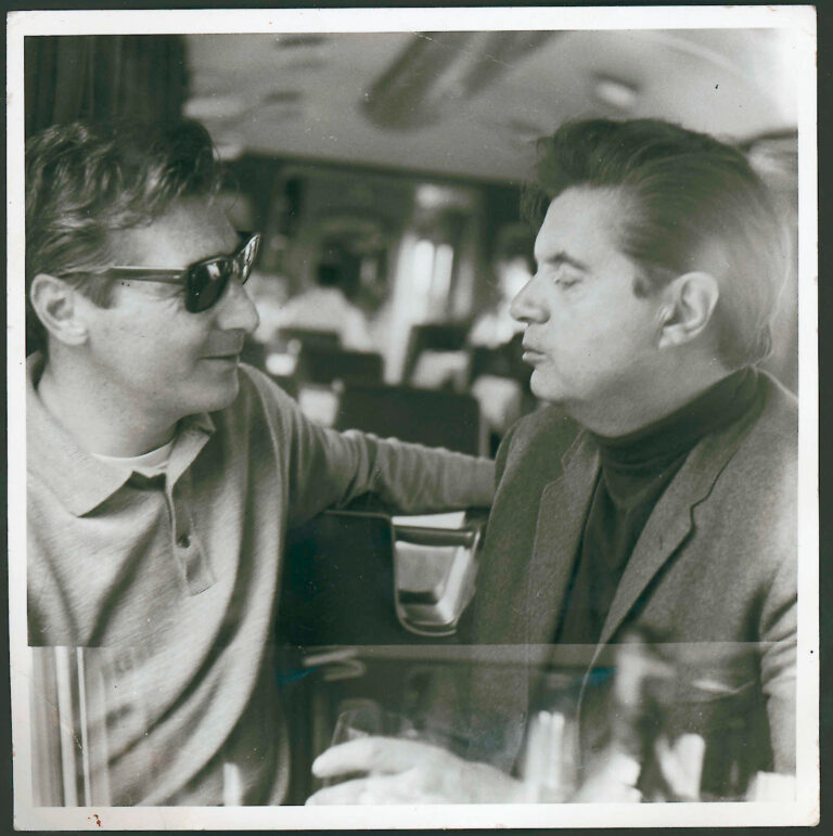 Francis Bacon e George Dyer nel 1965. Photo John Deakin Collection Dublin City Gallery. The Hugh Lane © The Estate of Francis Bacon. Courtesy Sotheby's