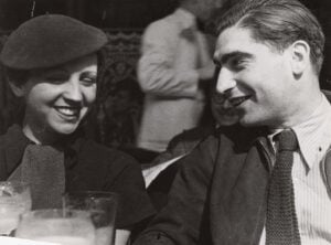 La fotografia, l’amore, la guerra: Robert Capa e Gerda Taro in mostra a Torino