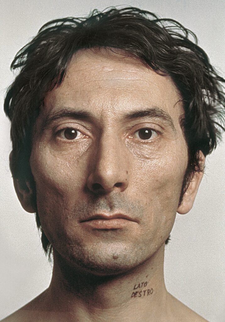 Giovanni Anselmo, Lato destro. Courtesy Guggenheim Bilbao