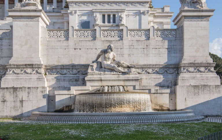 Il Mar Tirreno del Vittoriano di Roma