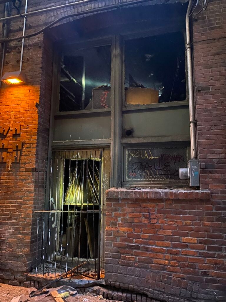 Lincendio alle Davidson Galleries di Seattle © Seattle Fire Dept. 1 Un incendio in una galleria d'arte negli USA minaccia opere di Picasso, Rembrandt, Escher e Goya