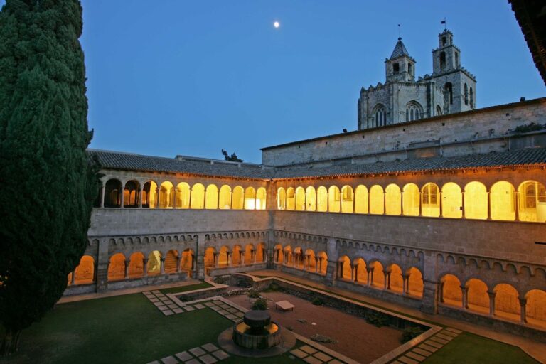 Sant Cugat del Vallès, Monasterio de Sant Cugat