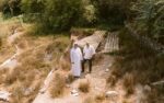 Tarek Abou El Fatouh e Abdullah Al Saadi allo studio dell’artista. Courtesy of the National Pavilion UAE- La Biennale di Venezia. Photo Daniel Borja of Seeing Things