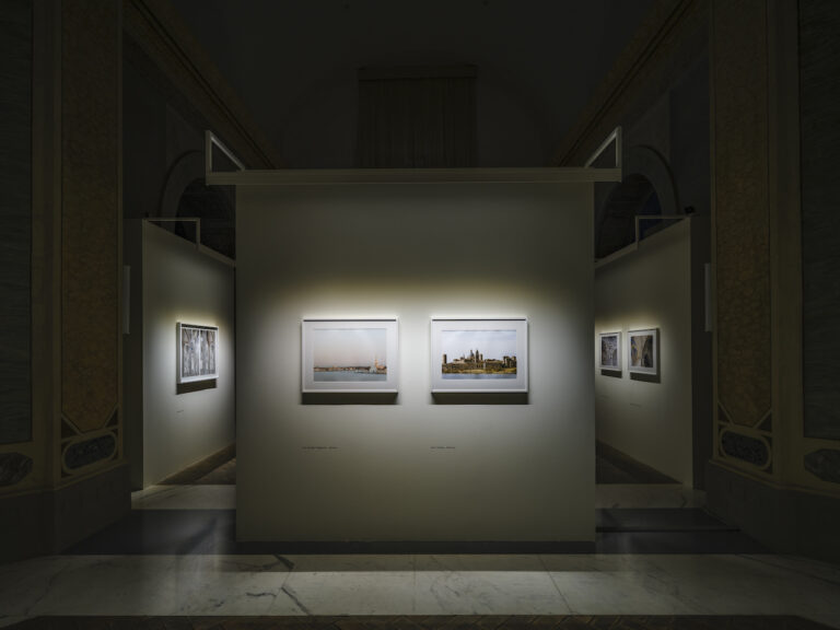 Vincenzo Castella, Rinascimento, luce naturale, installation view at ICCD, Roma, 2024