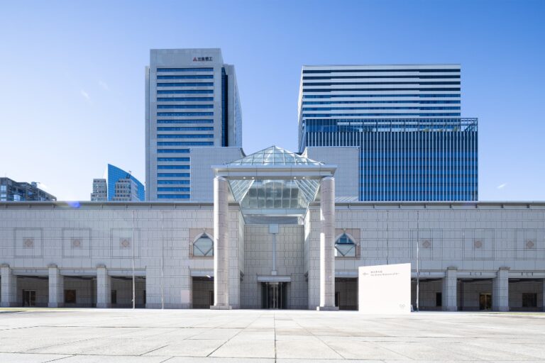 Yokohama Museum of Art. Photo Shintsubo Kenshu