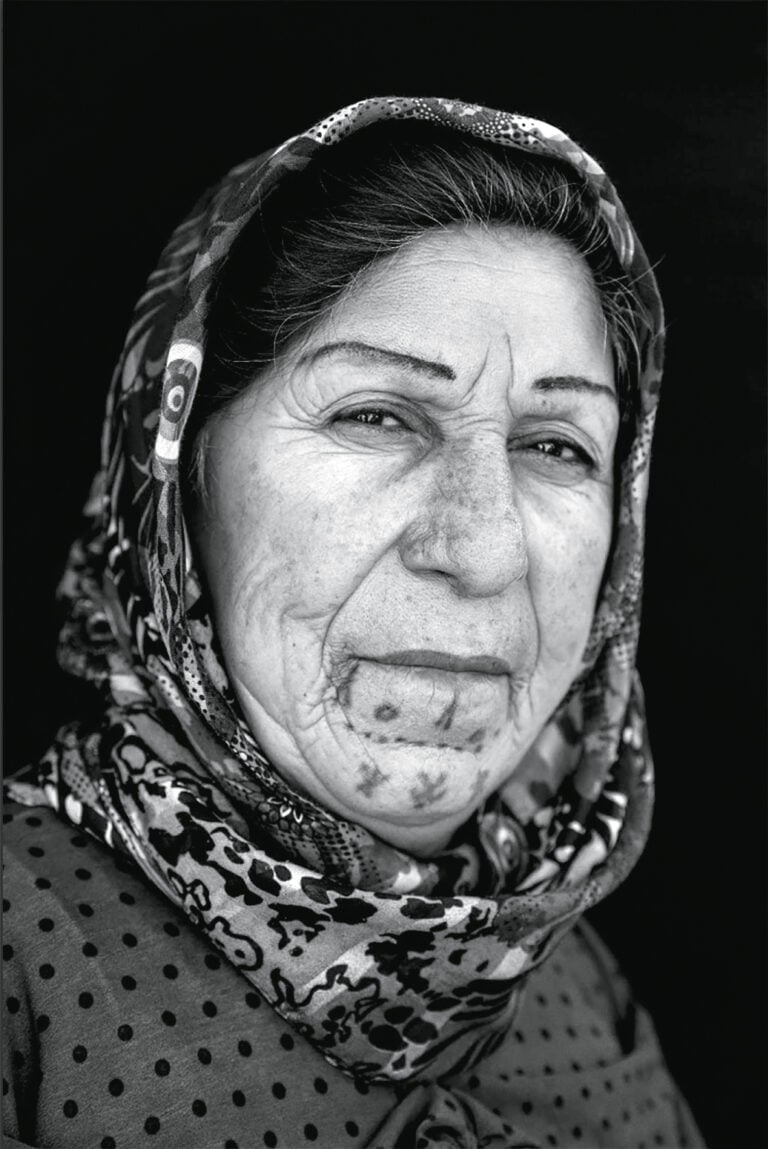 jodi-hilton-i-last-tattoed-woman-of-kobanei-surua-anlaurfa-turkey-2014