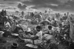 Il campo per profughi ruandesi di Benako, Tanzania, 1994, © Sebastião Salgado / Contrasto