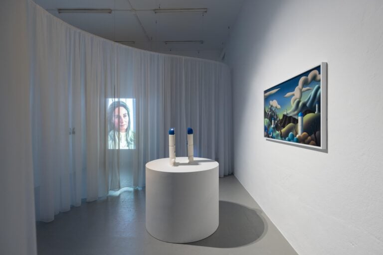 Lettera d’amore, 2024. Exhibition view with Giulio Scalisi and Alice dos Reis, Kunsthalle Lissabon, Lisbon. Curated by Alberta Romano. Exhibition design Carlos Bártolo. Photo: Bruno Lopes.