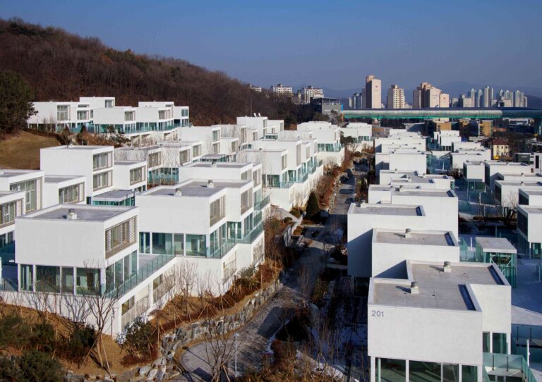 Riken Yamamoto, Pangyo Housing. Photo courtesy of Kouichi Satake. Courtesy of The Pritzker Architecture Prize