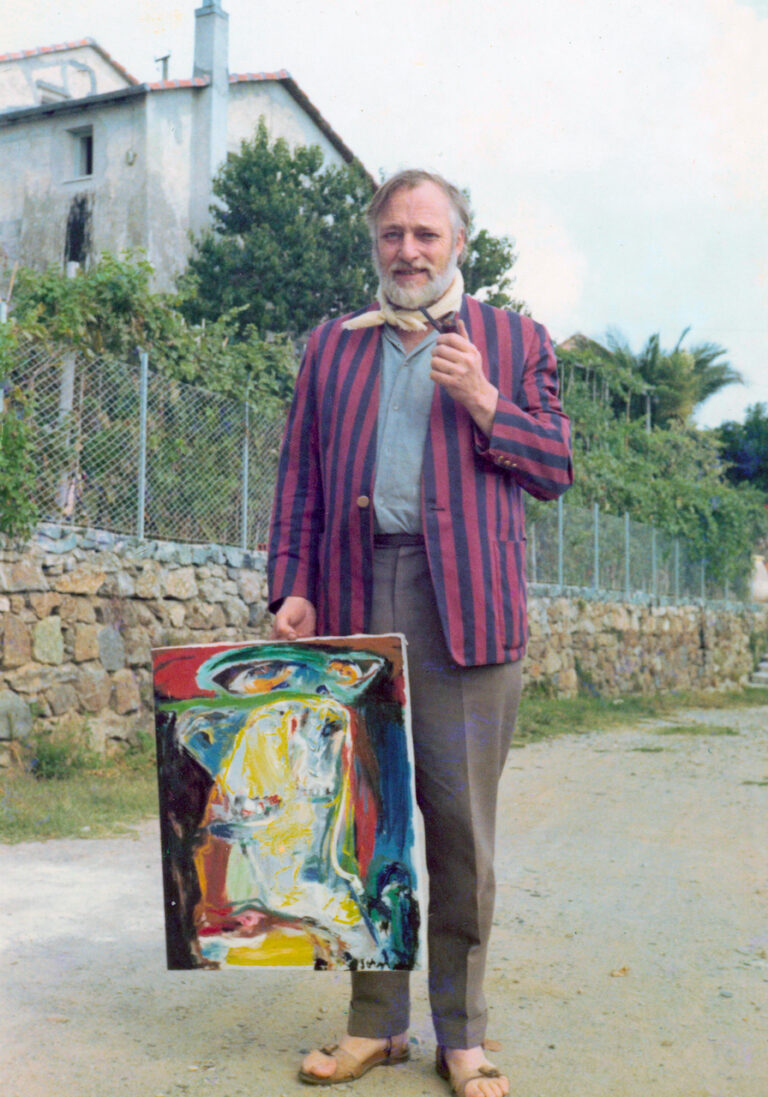 Asger Jorn davanti alla sua casa di Albissola, 10 gennaio 1968. Courtesy Centro Studi Casa Jorn - MuDA