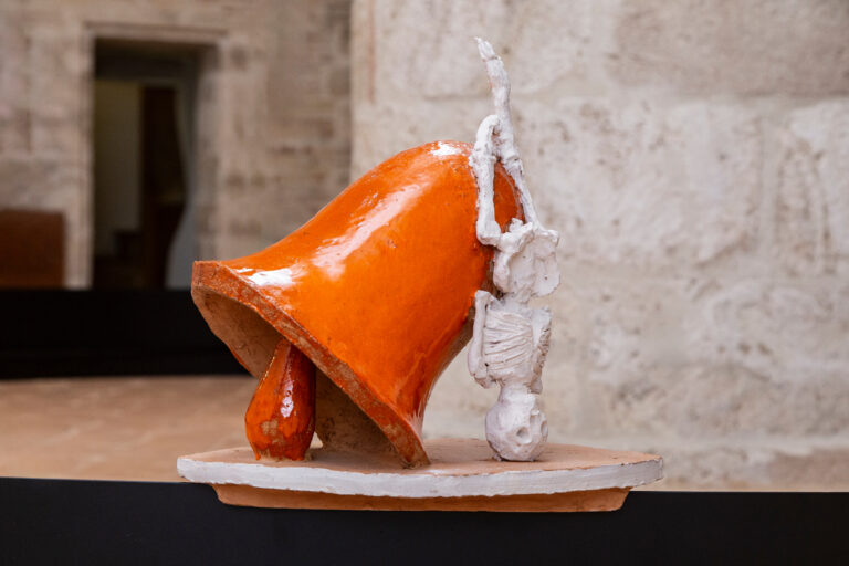 Enzo Cucchi, “Per Cecco!”, Forte Malatesta, Ascoli Piceno. Photo Omar Golli. Credits Galleria Giustini – Stagetti, Roma