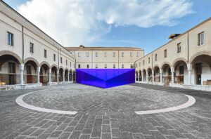 Le mitologie “sci-fi” dell’artista diasporica Josèfa Ntjam alla Biennale di Venezia