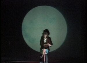 Tra arte, cinema e sperimentazione. Miranda July è in mostra a Milano