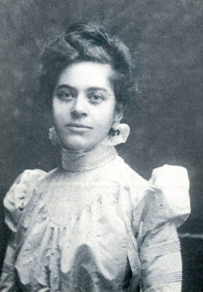Paola Lombroso Carrara (1899)