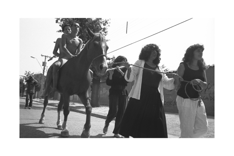 Yeguas del Apocalipsis, Refundación de la Universidad de Chile, 1988, performance. Photo Ulises Nilo. Courtesy of the artists