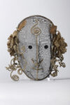 Jean Cocteau Maschera per “Antigone” (Masque pour la pièce Antigone) Mask for the Play Antigone (Masque pour la pièce Antigone) 1923 Rete metallica, scovolino per pipa e perline Wire mesh, pipe cleaner, and beads 23 x 22 x 12 cm Parigi, Bibliothèque National de France, Fondo Charles Dullin (1885–1949) Bibliothèque National de France, Paris, Fonds Charles Dullin (1885–1949) © Adagp/Comité Cocteau, Paris, by SIAE 2024.