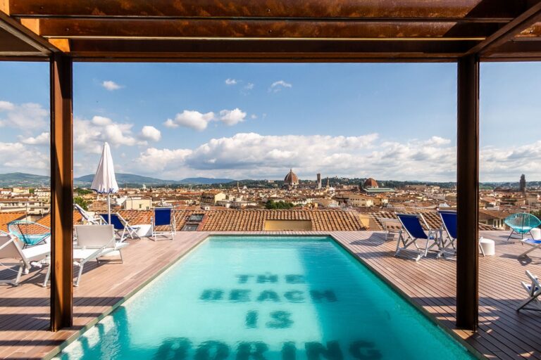 1 the student hotel cover 1200x800 1 Atlante dei festival culturali in Italia ad aprile 2024. Rewind, Seven Springs, Cyfest, Parioli Punk 