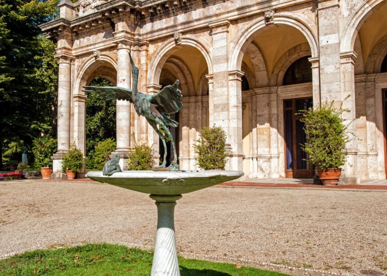 Fontana dell'airone e della rana