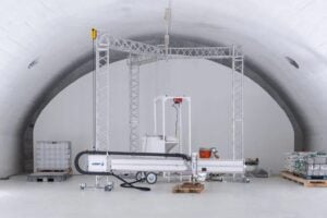 Autocostruzione, accoglienza e processi produttivi nei tunnel di DropCity al Fuorisalone