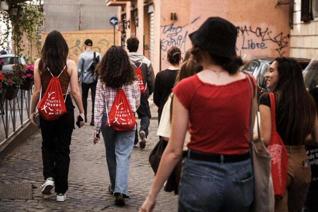 Roma: La città insegna