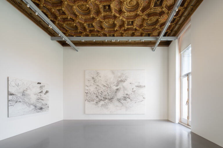 Julie Mehretu​, Among the Multitude XIII, ​2021-2022​, Private Collection. Installation view, “Julie Mehretu. Ensemble”, 2024, Palazzo Grassi, Venezia. Ph. Marco Cappelletti © Palazzo Grassi, Pinault Collection