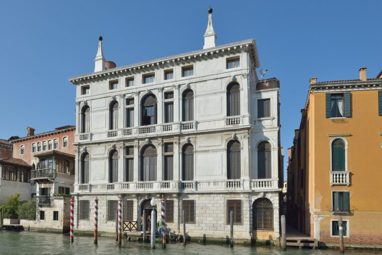 palazzo giustinian lolin canal grande venezia photo by wolfgang moroder In un bellissimo palazzo di Venezia apre una nuova fondazione dedicata all'arte e al design