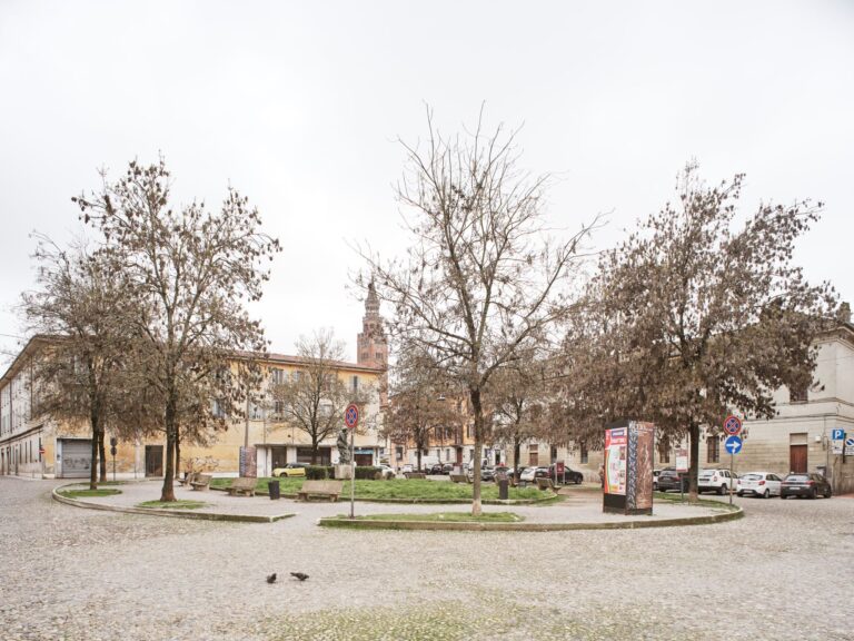 Piazza Lodi. Photo Marco Menghi