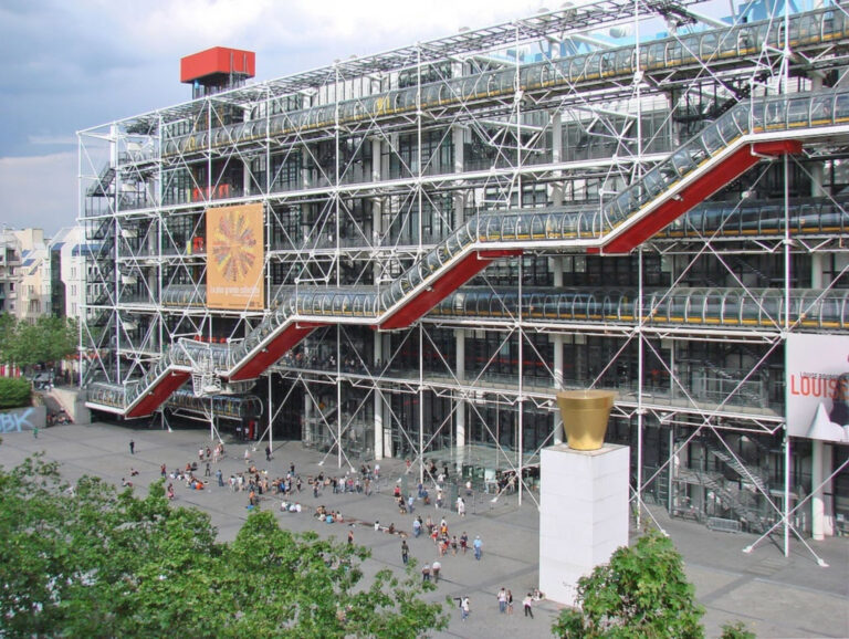 renzo piano richard rogers centre pompidou parigi Al Centre Pompidou di Parigi parte una mostra senza precedenti sul fumetto