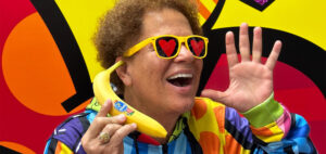 Romero Britto a Milano. Una casa tutta pop per le banane Chiquita