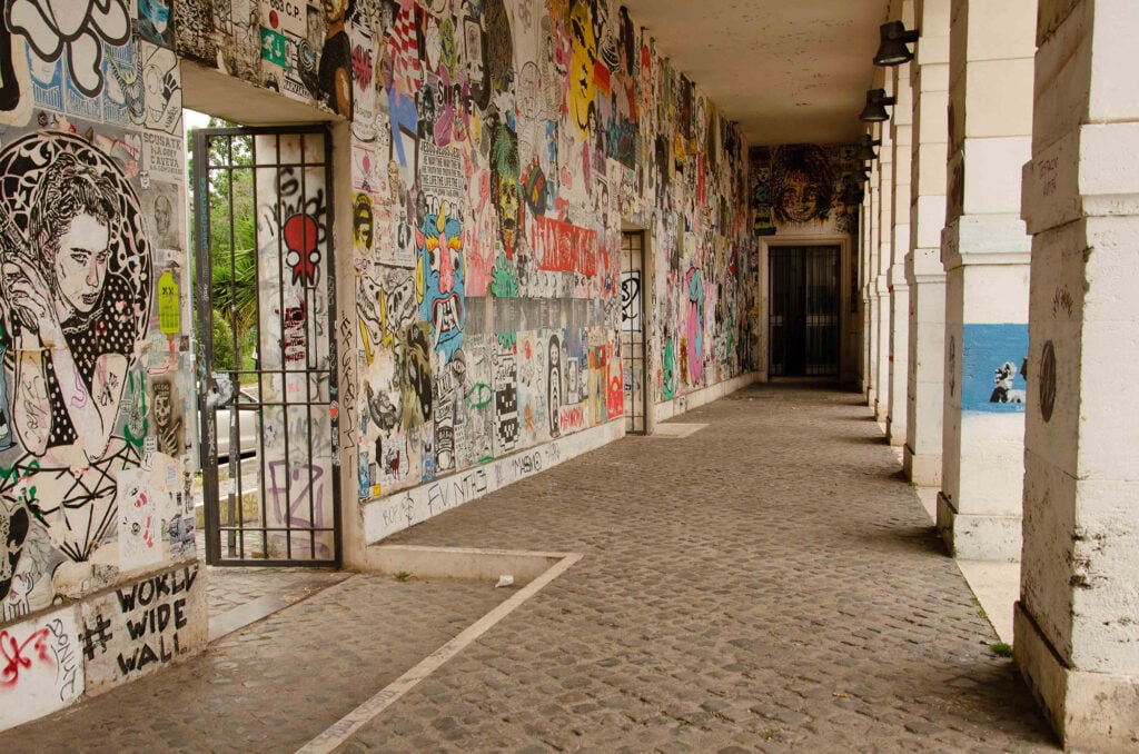 L’ingresso al Mattatoio dal Lungotevere nei pressi del Villaggio Globale. Photo © Izadora Amaral