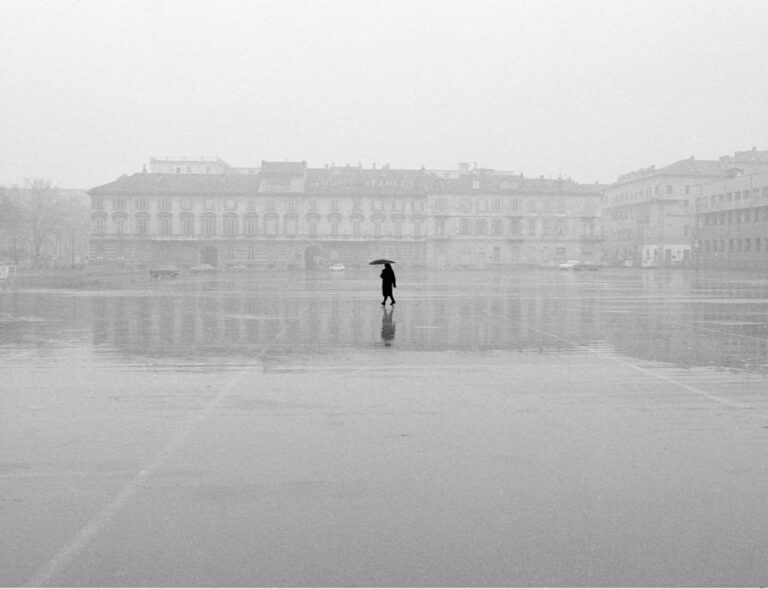 Augusto Cantamessa, piazza San Giovanni, 1982 © Archivio Augusto Cantamessa. Courtesy Podbielski Contemporary, Milano