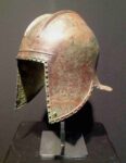 Civiltà Greca, fine VII : prima metà del VI secolo a.C. Elmo Illirico in bronzo con calotta sferica distinta alla sua base da una leggera carenatura, courtesy of Mutina Ars Antiqua