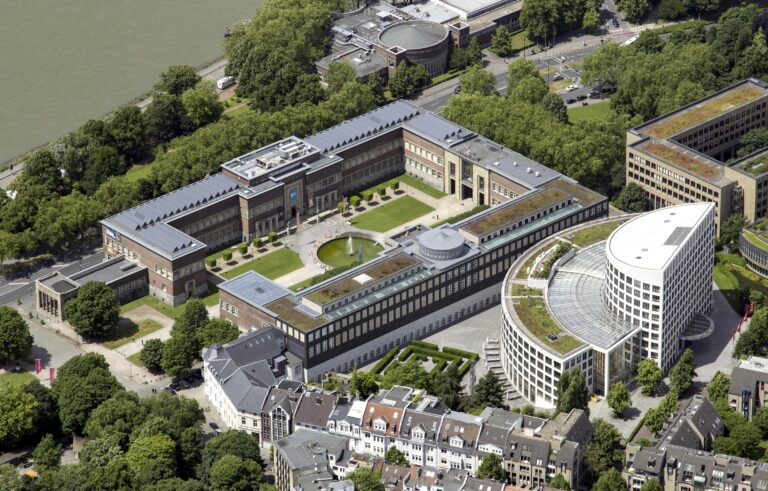 Düsseldorf. Veduta aerea dell'area del Kunstpalast