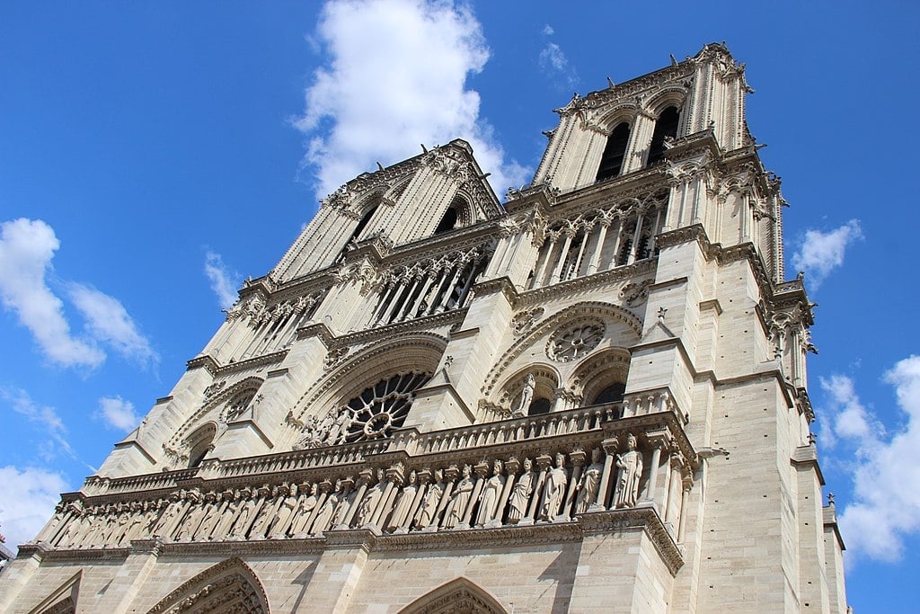 A Parigi in mostra le opere salvate dall’incendio di Notre Dame. Aspettando la rinascita della cattedrale
