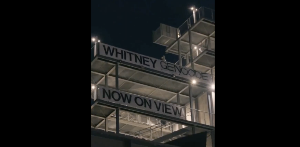 la protesta al whitney museum screenshot via x Le proteste per Gaza ora arrivano nei musei e nelle accademie americane