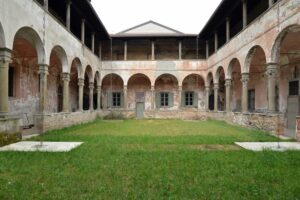 A Bergamo tre artiste portano in scena le urgenze del mondo con fotografia, video e performance 