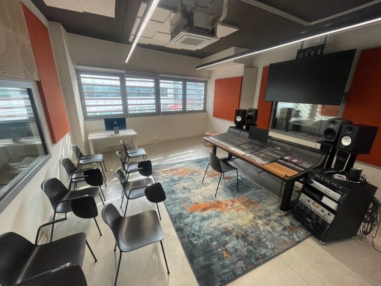 photo 06 02 2024 12 11 34 Si rafforza l’hub creativo al Bodio Center di Milano: apre anche il Saint Louis College of Music 