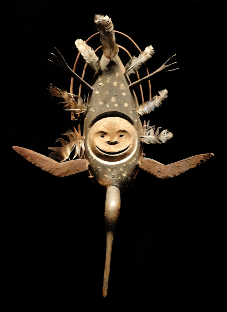 Una maschera Yup'ik che rappresenta lo spirito di un'ostrica