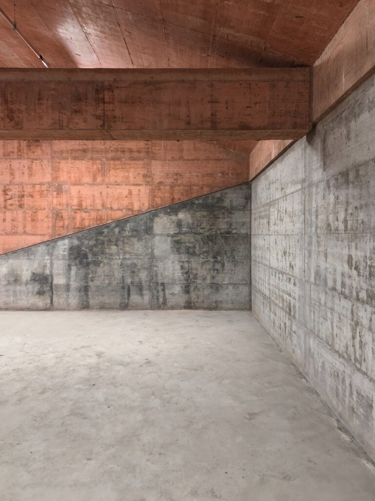 VG13 Architects, CONCRETE WAREHOUSE Il Capanno, Tommaso Fantini Alberto Rossi, Langhe, 2018- 2020, photos VG13 Architects