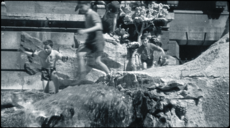 acqua porta via tuttoroland sejko A Scutari in Albania il festival di video arte che porta in scena artisti e registi internazionali 